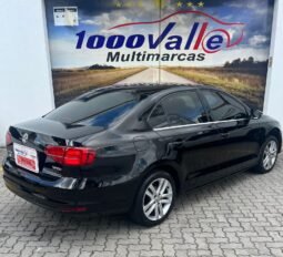 Volkswagen Jetta Highline TSI 2017 completo