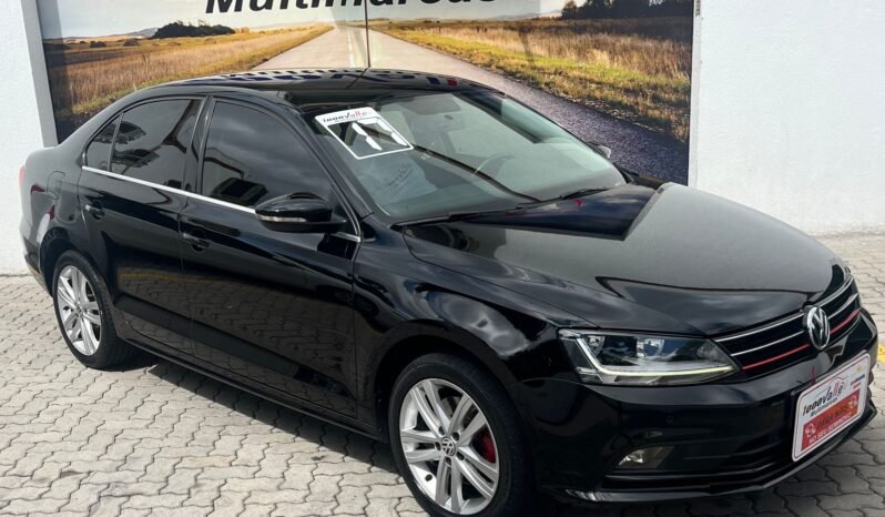 Volkswagen Jetta Highline TSI 2017 completo