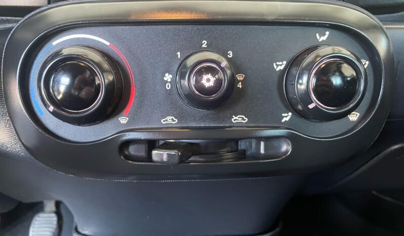 Fiat Mobi Like Fire 2018 completo