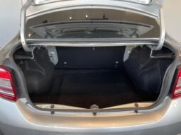 Renault Logan Life completo