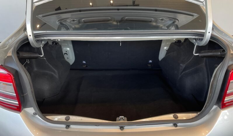 Renault Logan Life completo