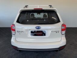 Subaru Forester XT completo