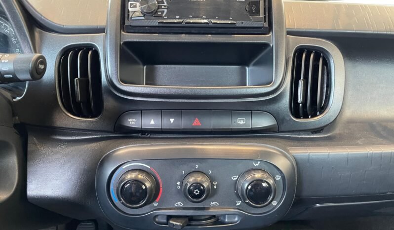 Fiat Mobi Like Fire completo