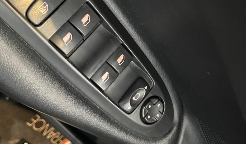 Citroën C4 Lounge Live 2019 completo