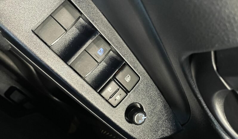 Toyota Yaris XL 2024 completo