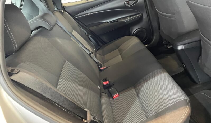 Toyota Yaris XL 2024 completo