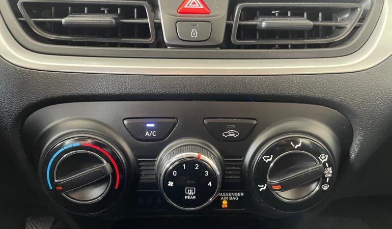 Hyundai HB20 Confort 2024 completo
