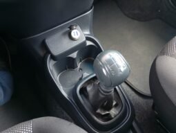 Fiat Mobi Like completo