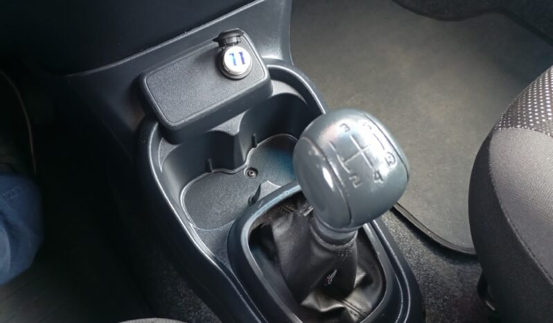 Fiat Mobi Like completo