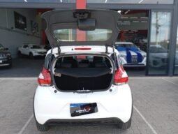 Fiat Mobi Like completo