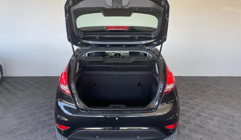 Ford Fiesta Titanium 1.6 completo