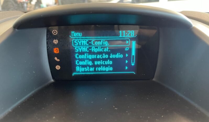 Ford Fiesta Titanium 1.6 completo