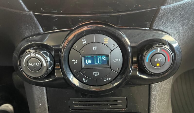 Ford Fiesta Titanium 1.6 completo