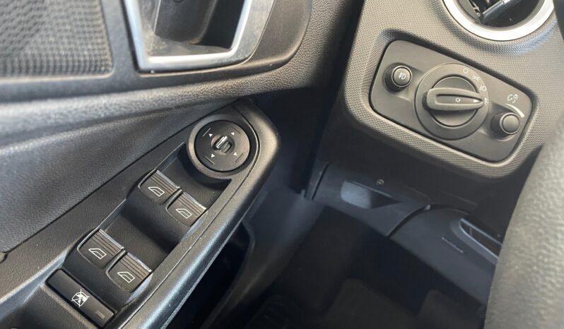 Ford Fiesta Titanium 1.6 completo