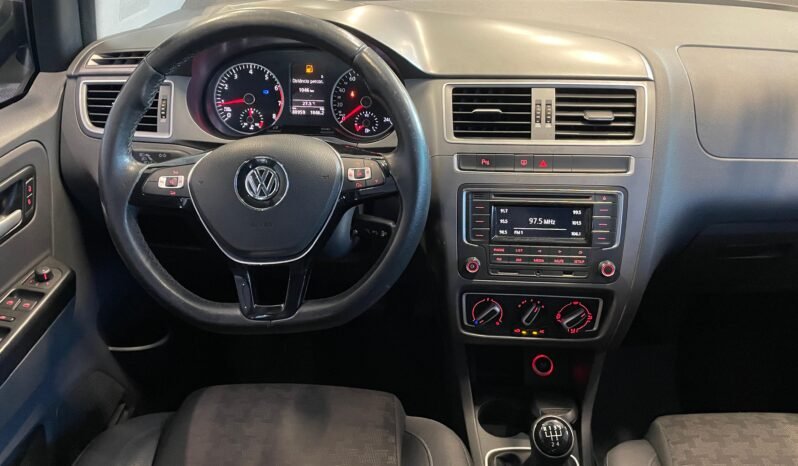 Volkswagen Fox Comfortline 1.6 completo