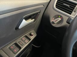 Volkswagen Fox Comfortline 1.6 completo