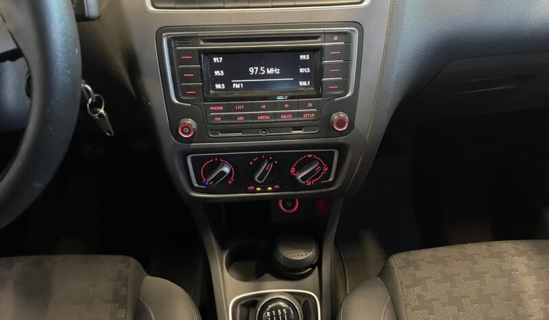 Volkswagen Fox Comfortline 1.6 completo