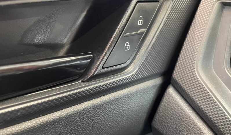 Volkswagen Polo MPI 2024 completo