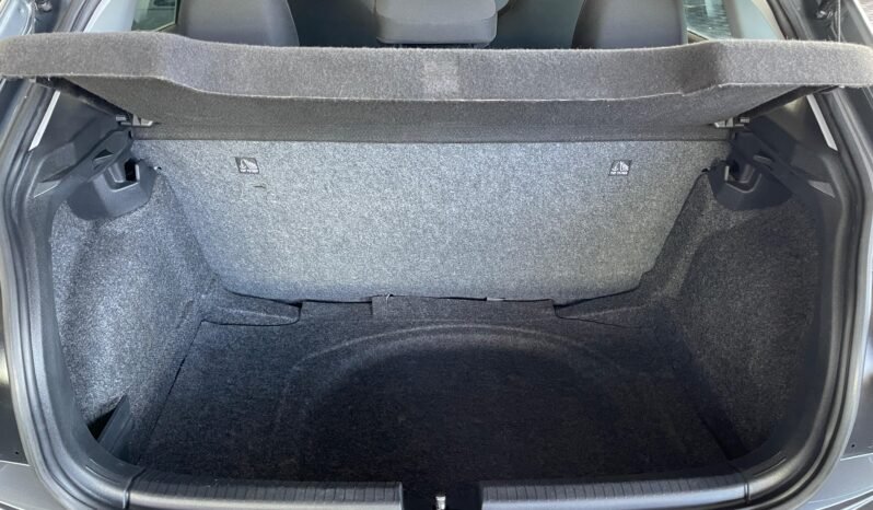 Volkswagen Polo Track completo