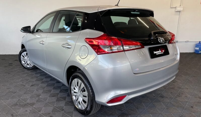 Toyota Yaris XL completo