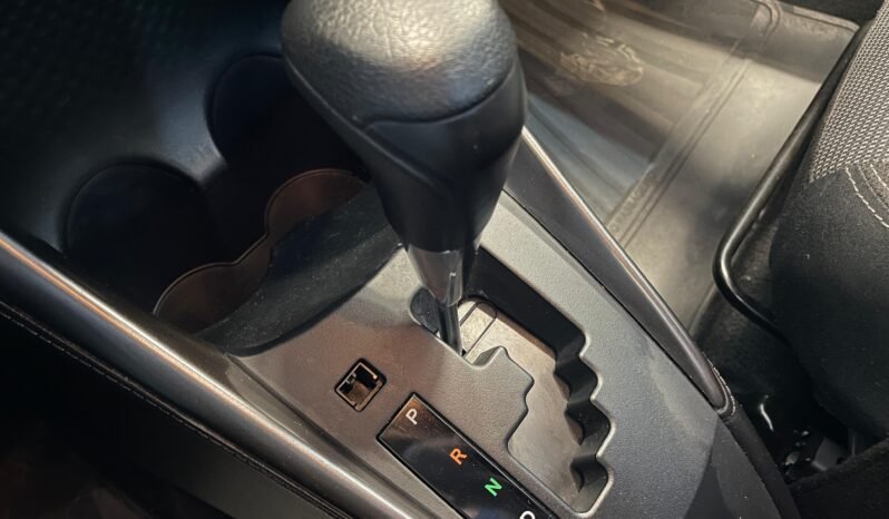Toyota Yaris XL completo