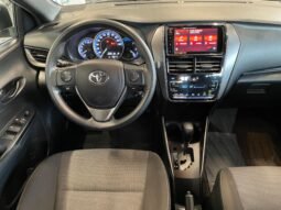 Toyota Yaris XL completo