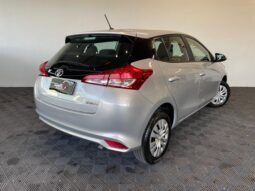 Toyota Yaris XL completo