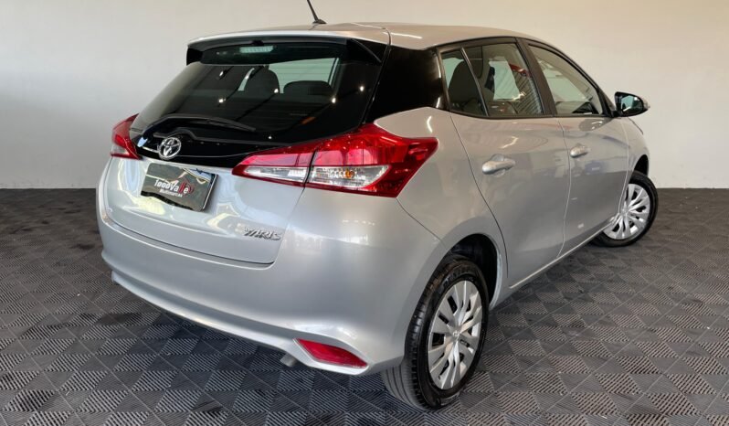 Toyota Yaris XL completo