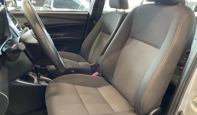Toyota Yaris XL completo