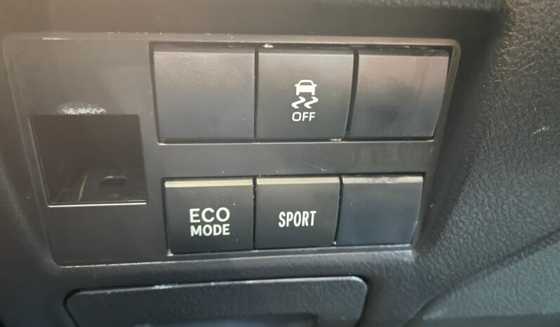 Toyota Yaris XL completo