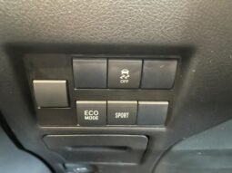 Toyota YARIS XL Sedan completo