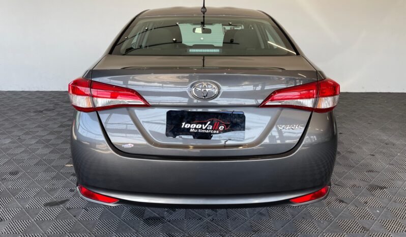 Toyota YARIS XL Sedan completo
