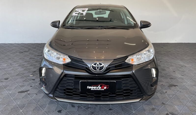 Toyota YARIS XL Sedan completo