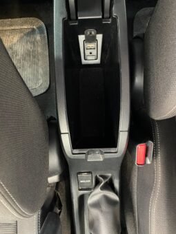 Toyota YARIS XL Sedan completo