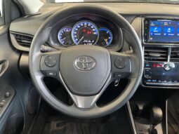 Toyota YARIS XL Sedan completo
