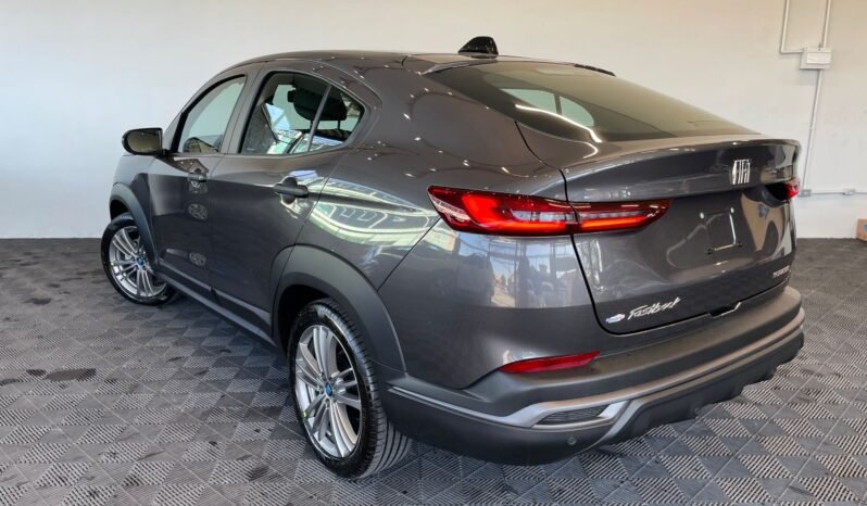 Fiat Fastback Turbo 200 CVT completo