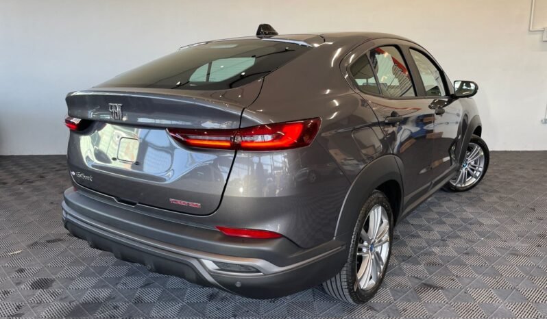 Fiat Fastback Turbo 200 CVT completo