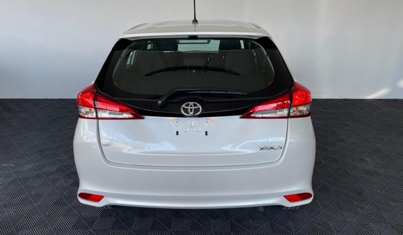 Toyota Yaris XL completo