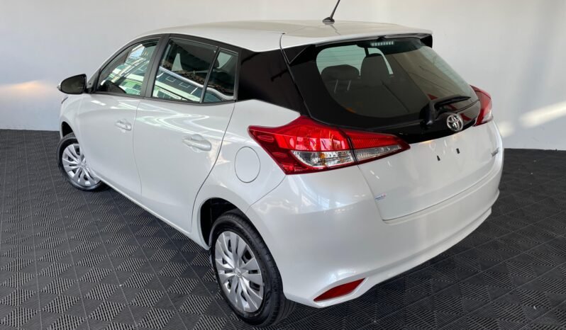 Toyota Yaris XL completo