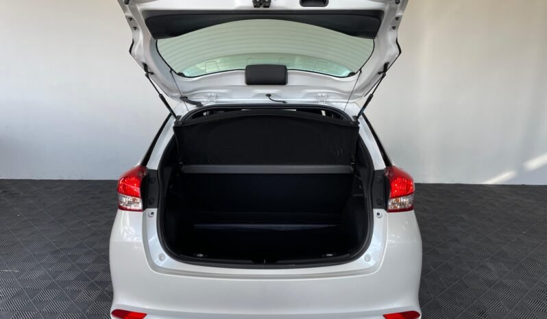 Toyota Yaris XL completo