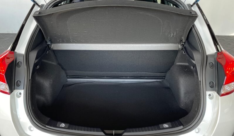 Toyota Yaris XL completo