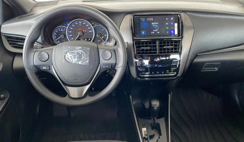 Toyota Yaris XL completo