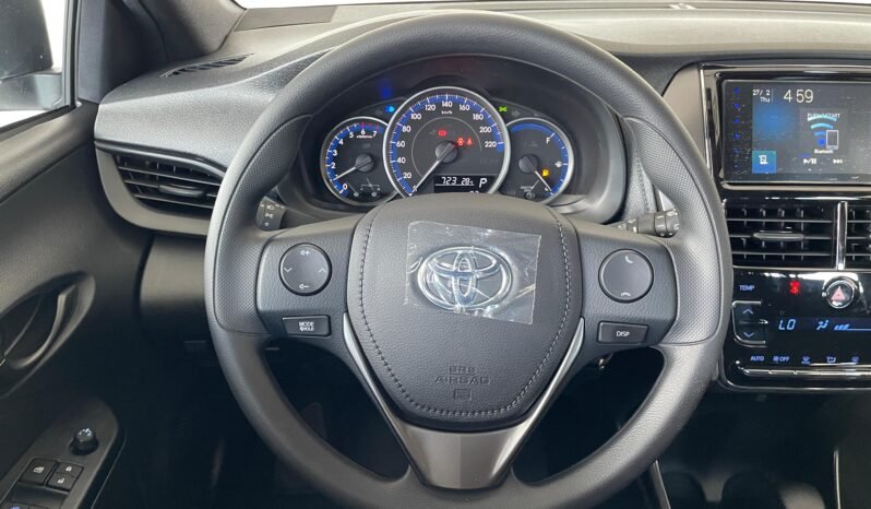 Toyota Yaris XL completo