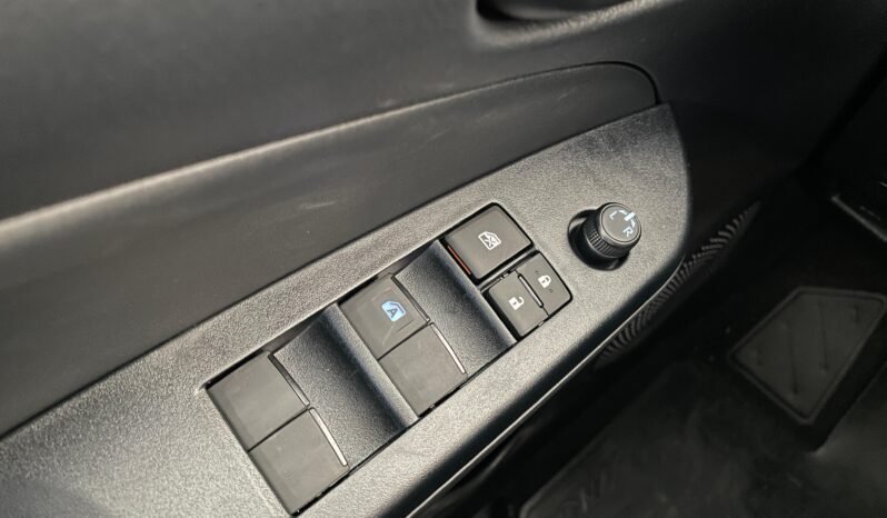 Toyota Yaris XL completo