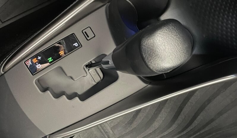 Toyota Yaris XL completo
