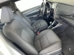 Toyota Yaris XL completo