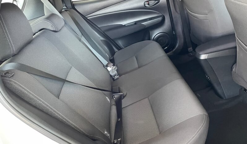 Toyota Yaris XL completo