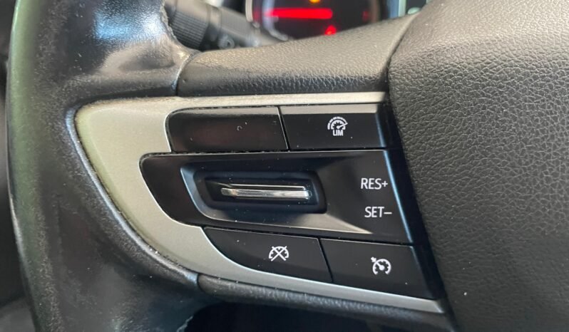 Chevrolet ONIX SEDAN Plus LTZ completo