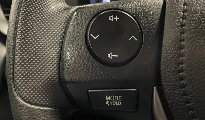 Toyota YARIS XL Sedan 1.5 completo