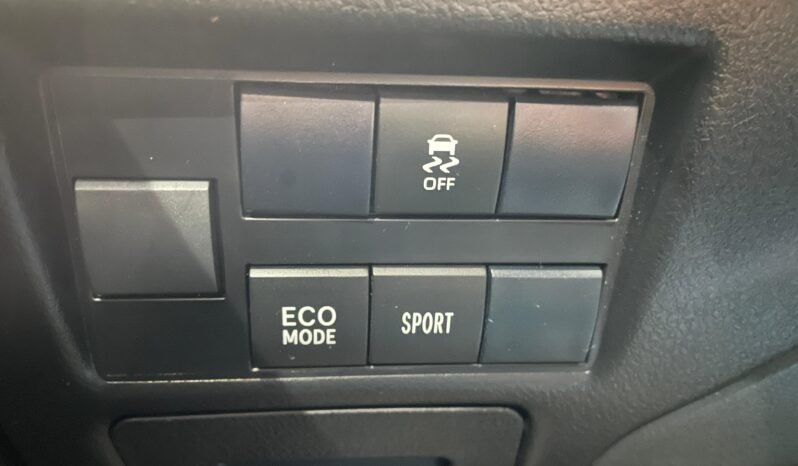 Toyota YARIS XL Sedan 1.5 completo